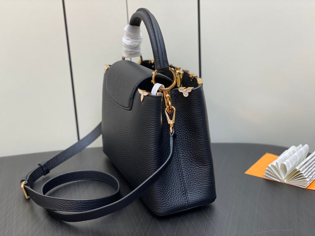 CAPUCINES MM 31 BLACK TAURILLON GOLD HARDWARE