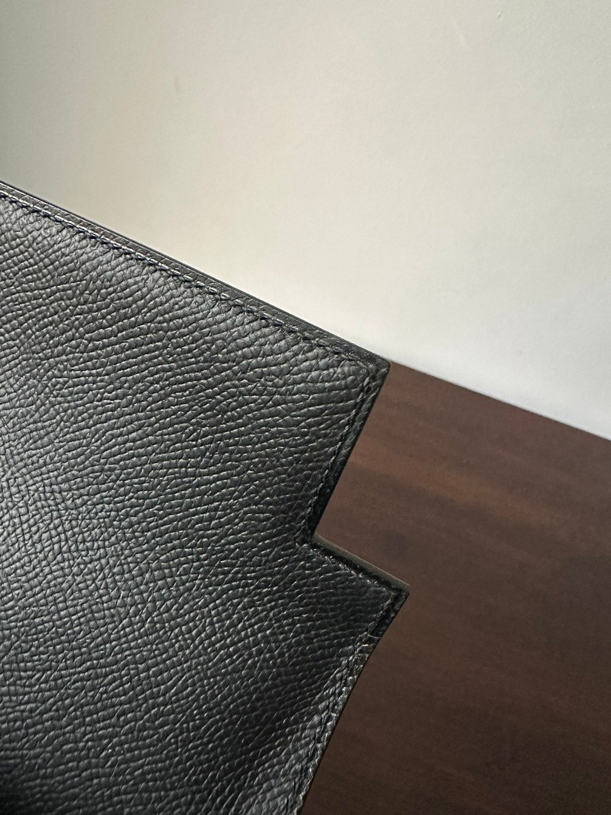 HM KELLY 25CM BLACK EPSOM SILVER HARDWARE