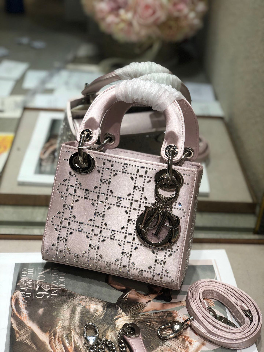 LADY 24 HANDBAG EMBOSSED DIAMOND IN SILVER CALFSKIN