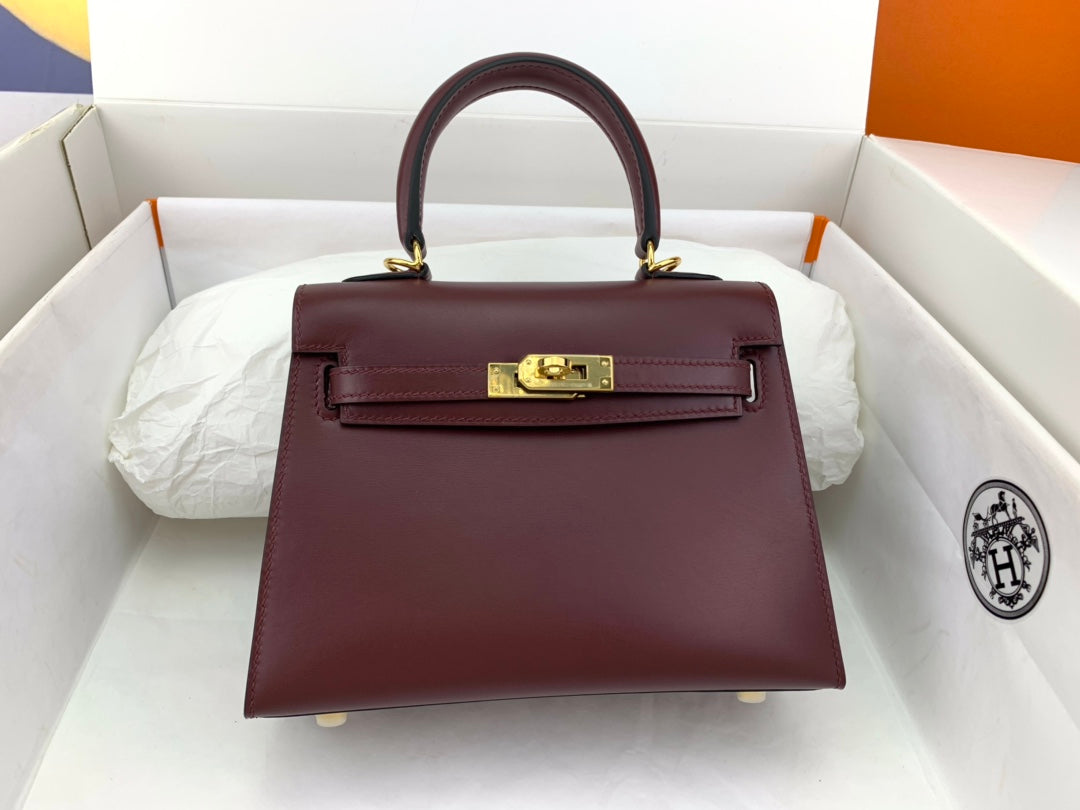KELLY MINI 20 BAG IN WINE RED SMOOTH CALFSKIN WITH GOLD HARDWARE