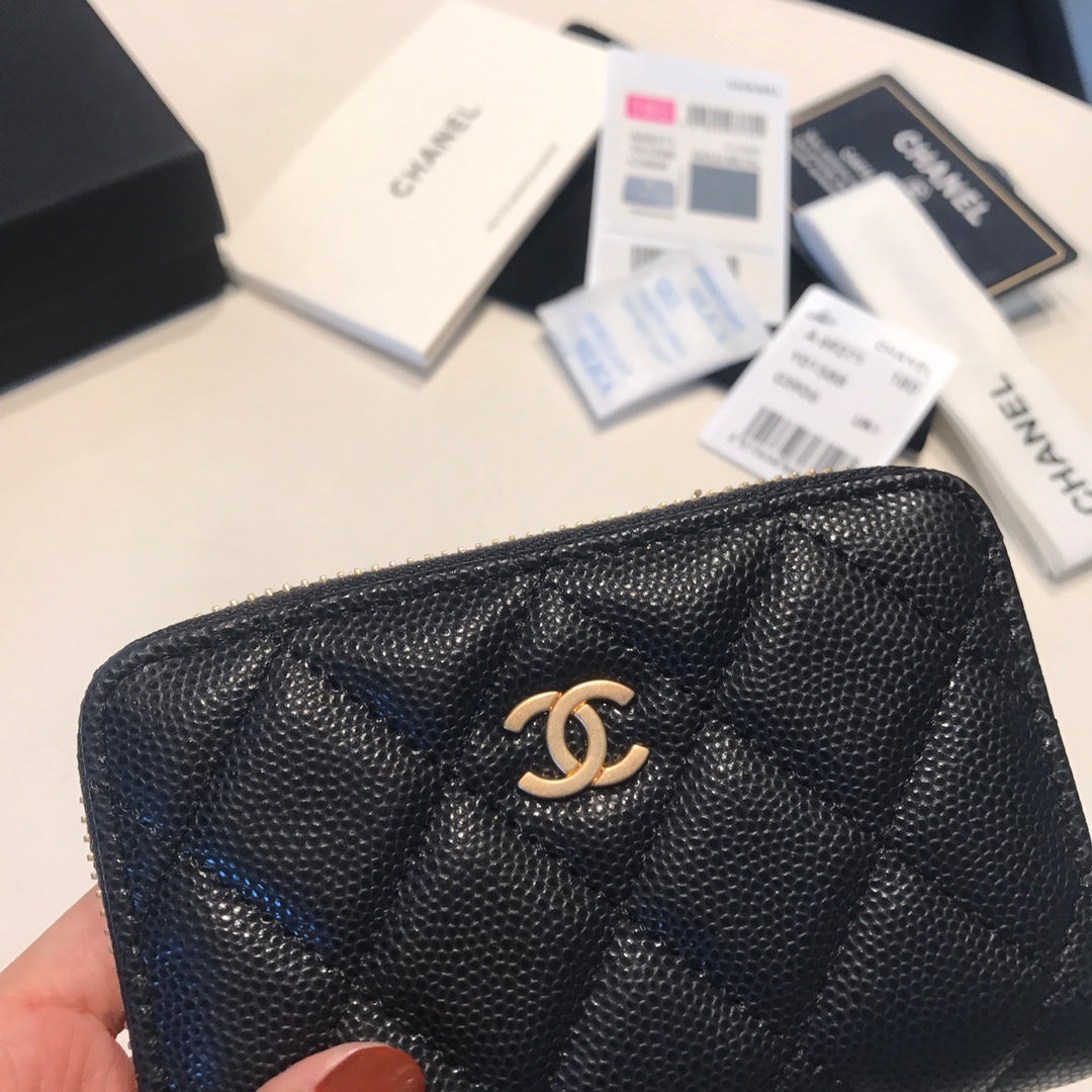 CC ZIPPED COIN BASIC PURSE 11 BLACK CALFSKIN WITH GOLD ICON