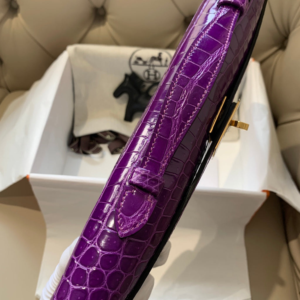 KELLY CUT 31 IN VIOLET PURPLE ALLIGATOR LEATHER WITH GOLD HARDWARE