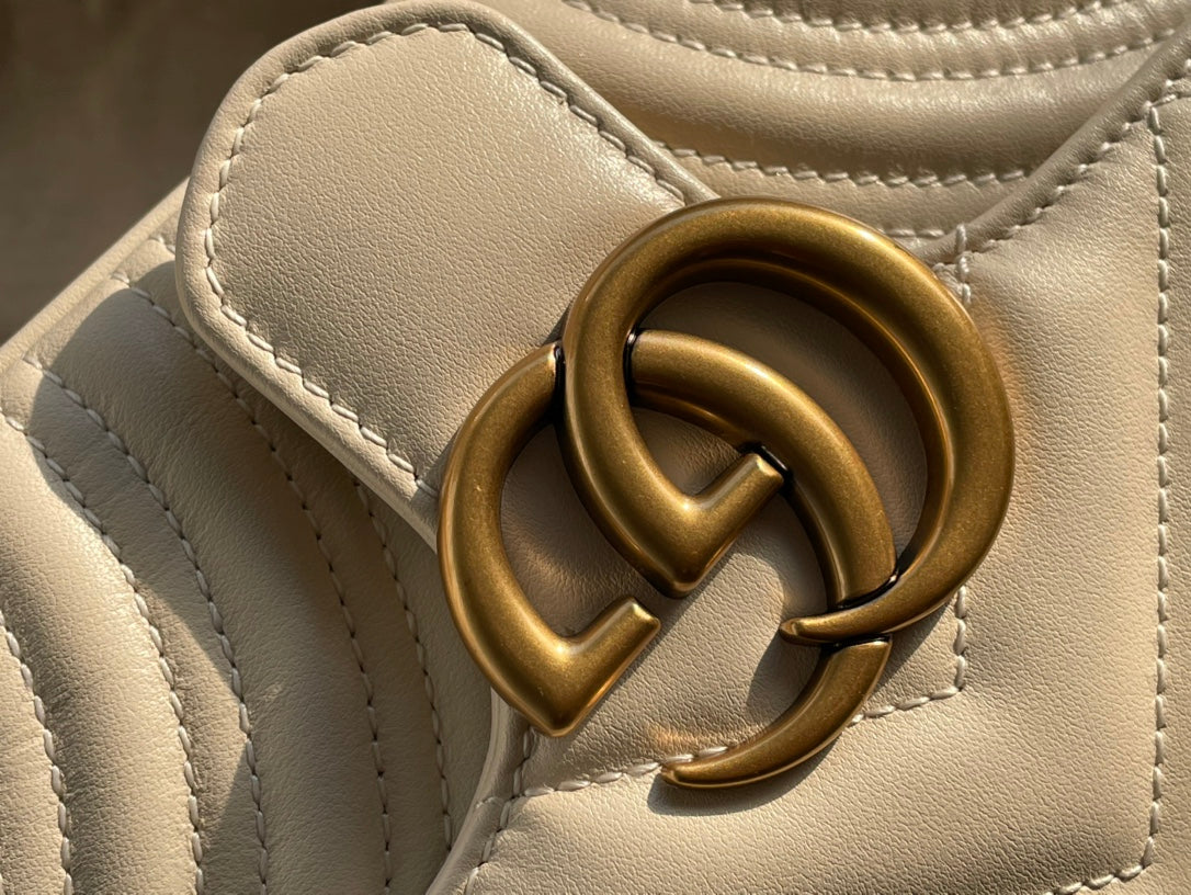 GG MARMONT MATELASSÉ SMALL 22 BAG WHITE CALFSKIN