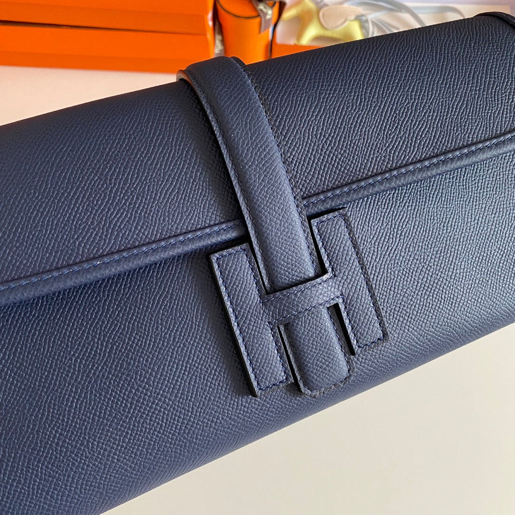 JIGE ELAN 29 CLUTCH IN NAVY BLUE CALFSKIN