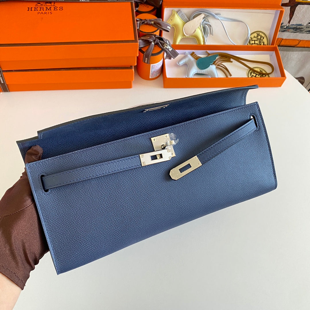 KELLY CUT 31 IN CLASSIC BLUE CALFSKIN WITH SILVER HARDWARE
