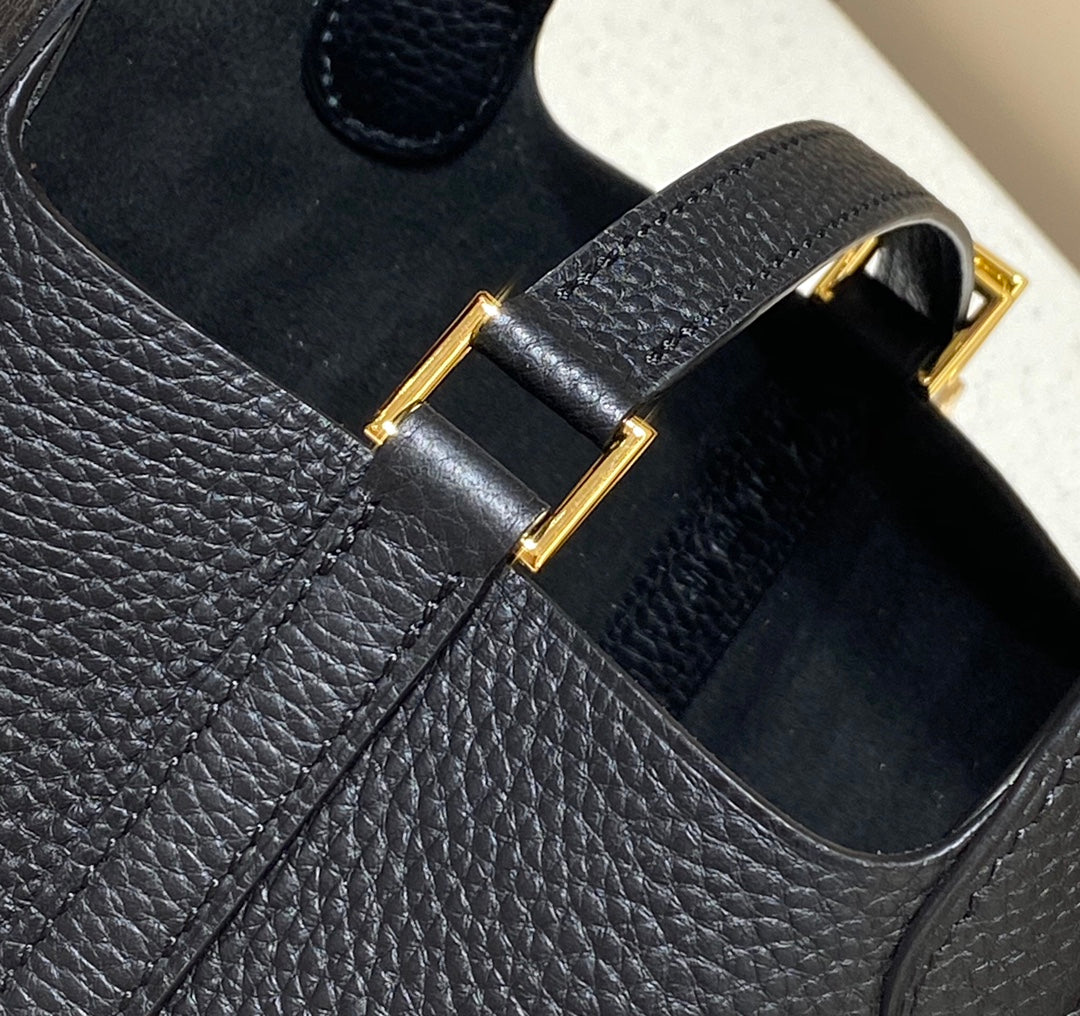 picotin lock 18 black togo ghw
