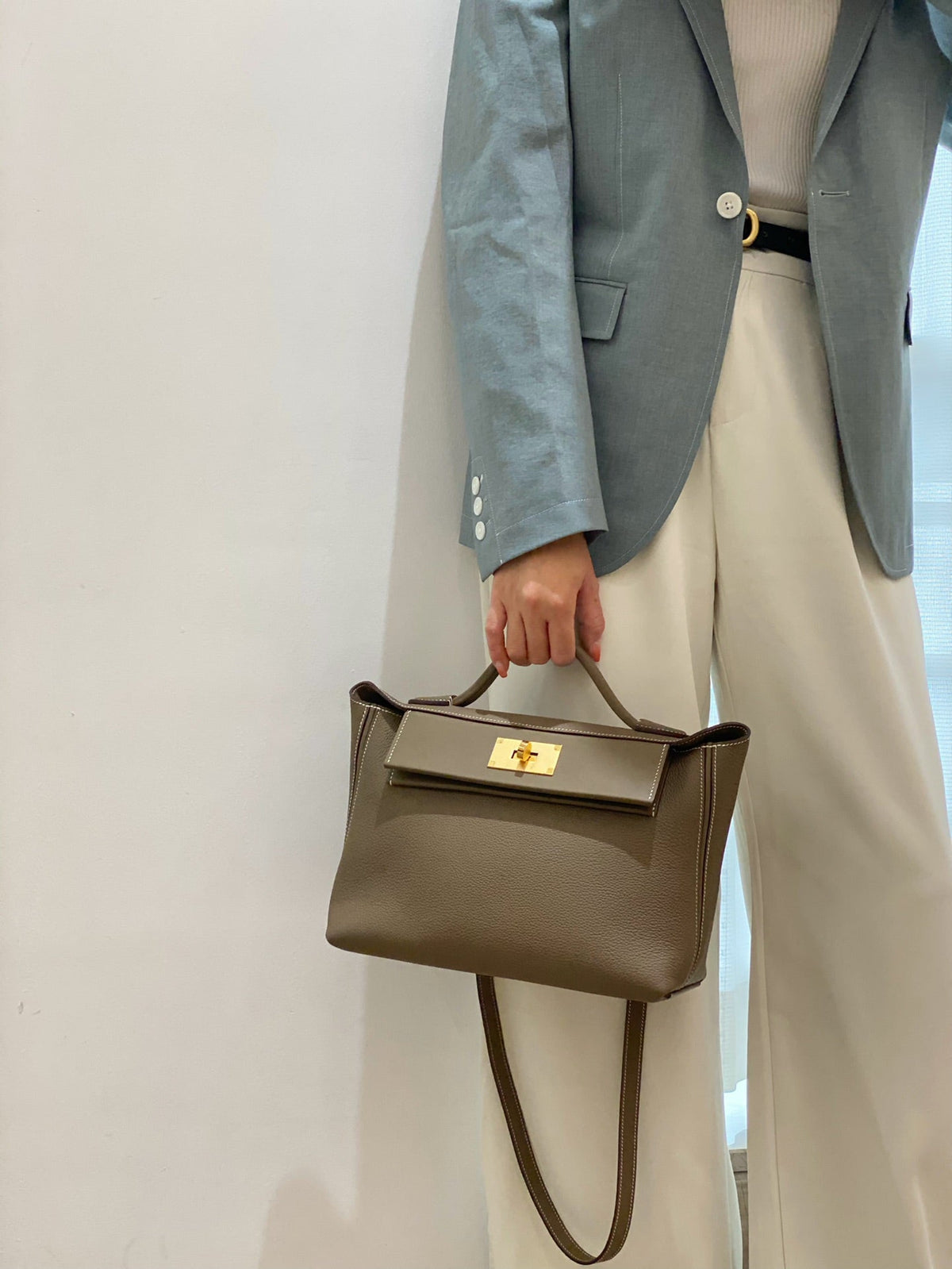MINI 24/24 29CM IN TOGO ETOUPE EVERCOLOR CALFSKIN GOLD KELLY BUCKLE