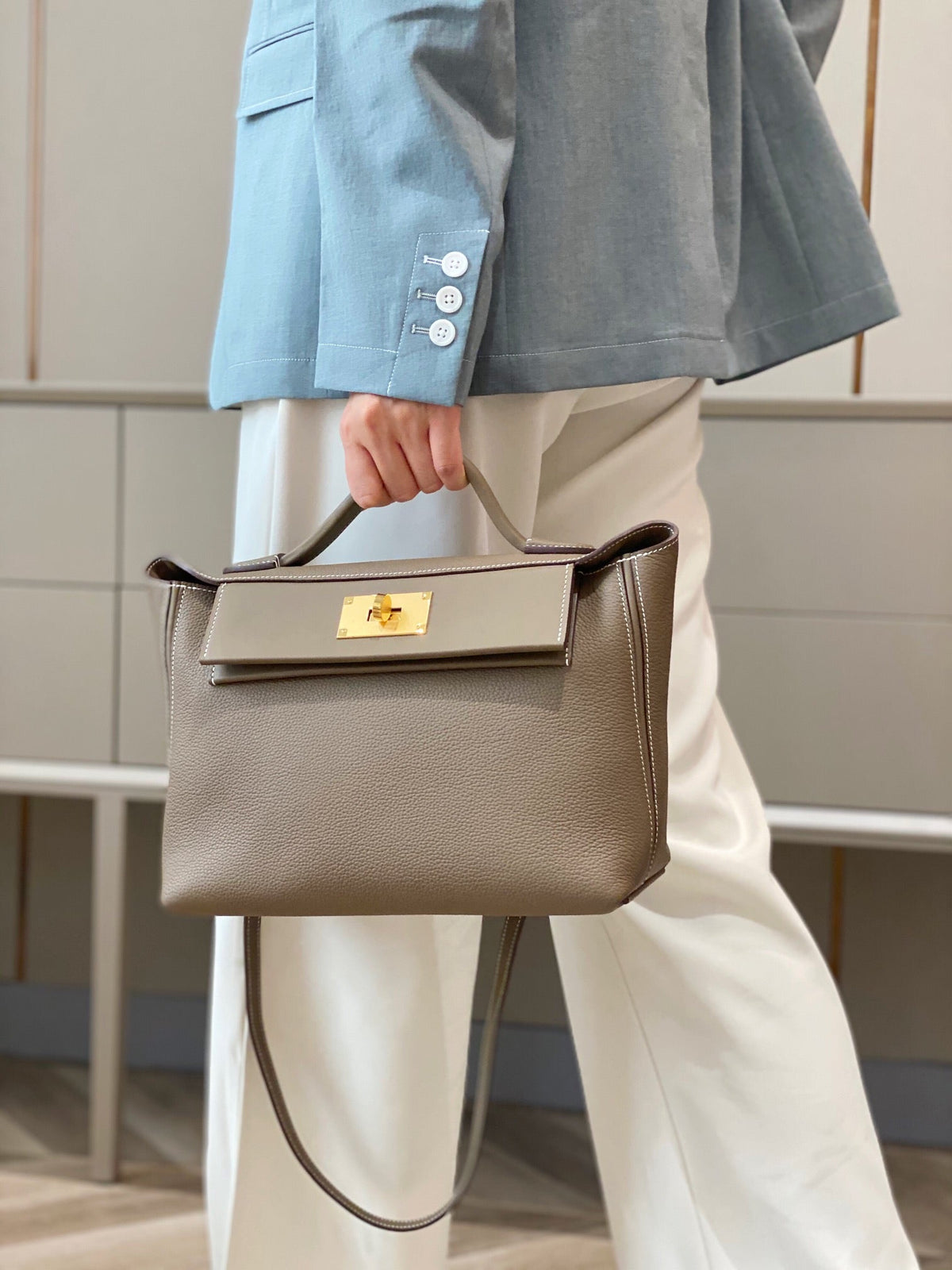 MINI 24/24 29CM IN TOGO ETOUPE EVERCOLOR CALFSKIN GOLD KELLY BUCKLE