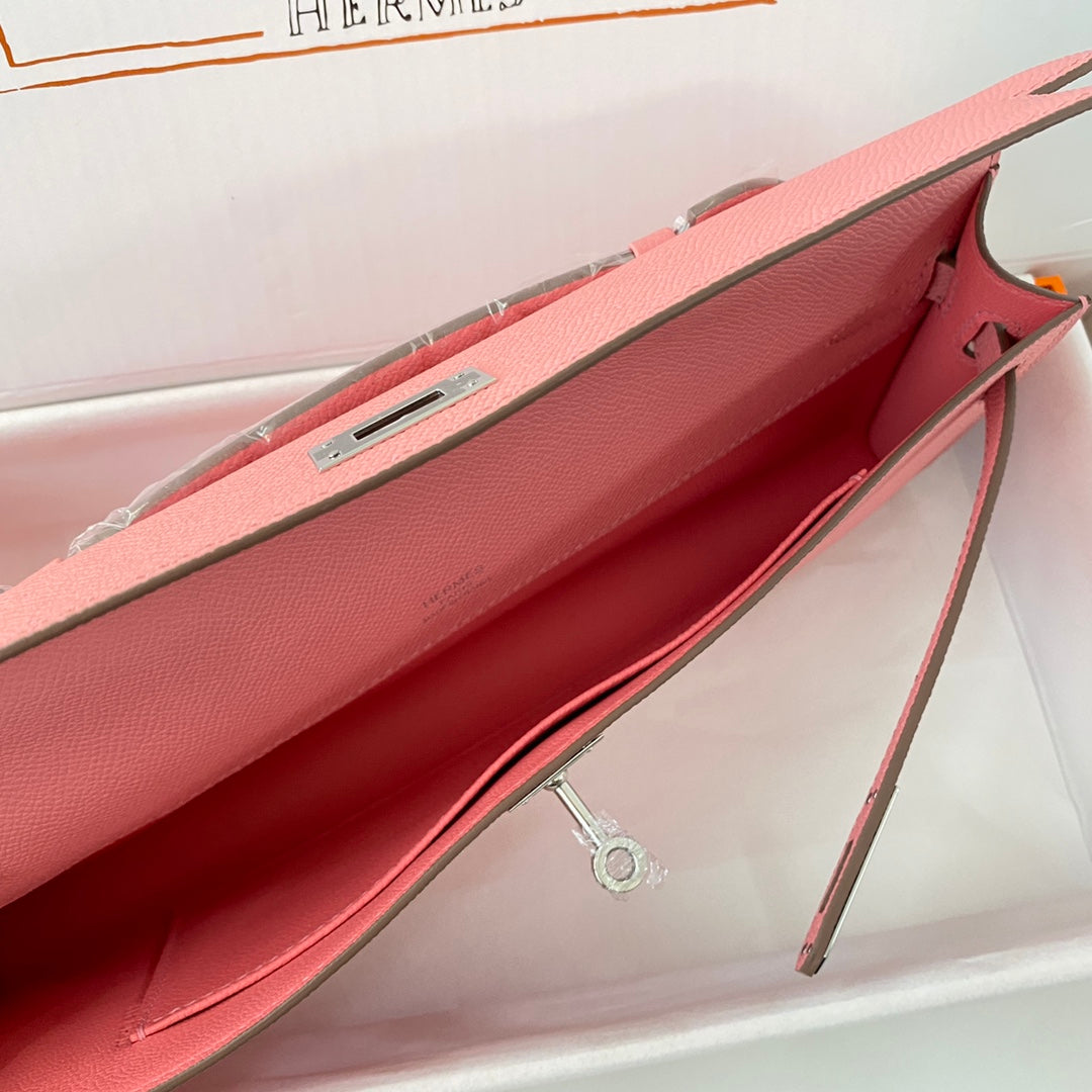 KELLY CUT 31 IN SALMON PINK CALFSKIN WITH SILVER HARDWARE