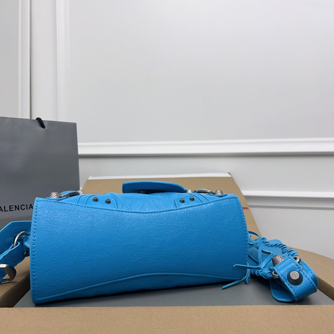 NEO CAGOLE 26 IN AZURE BLUE LAMBSKIN