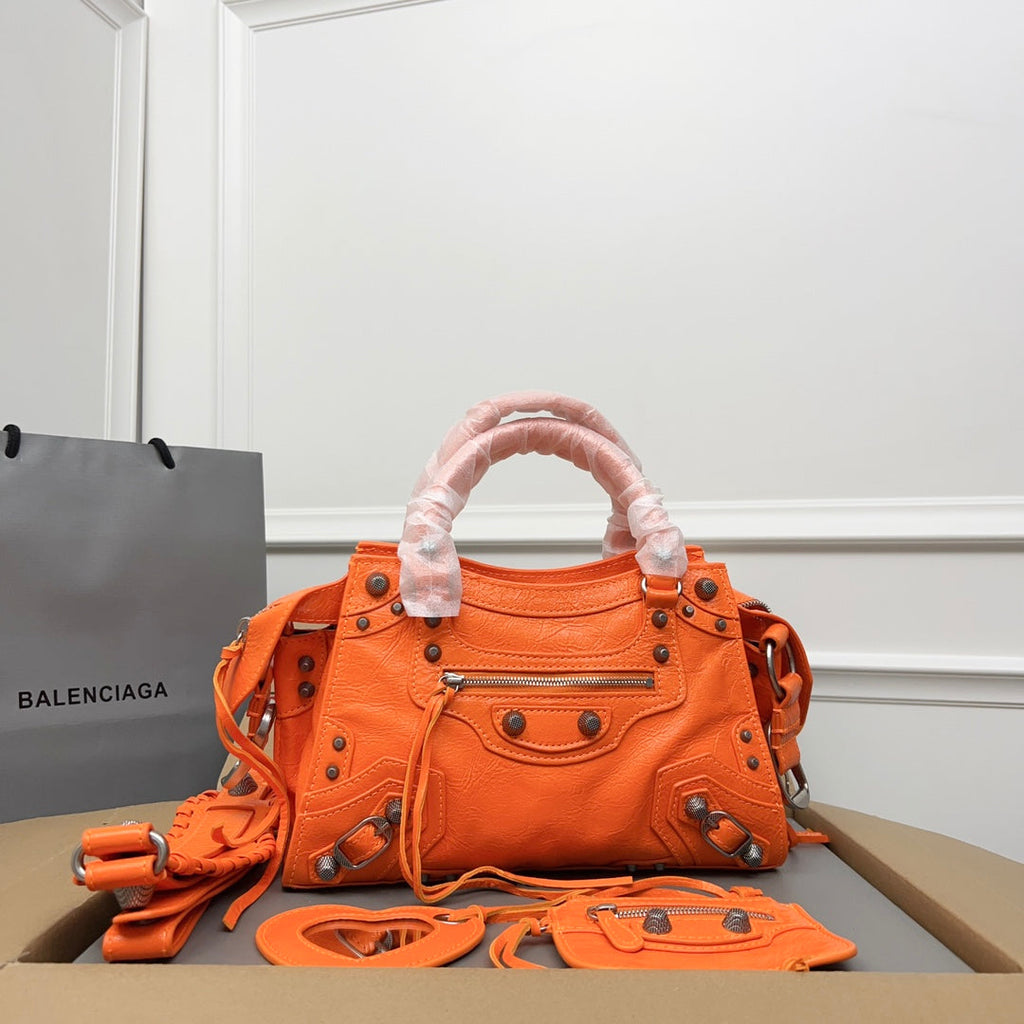NEO CAGOLE 26 IN ORANGE LAMBSKIN