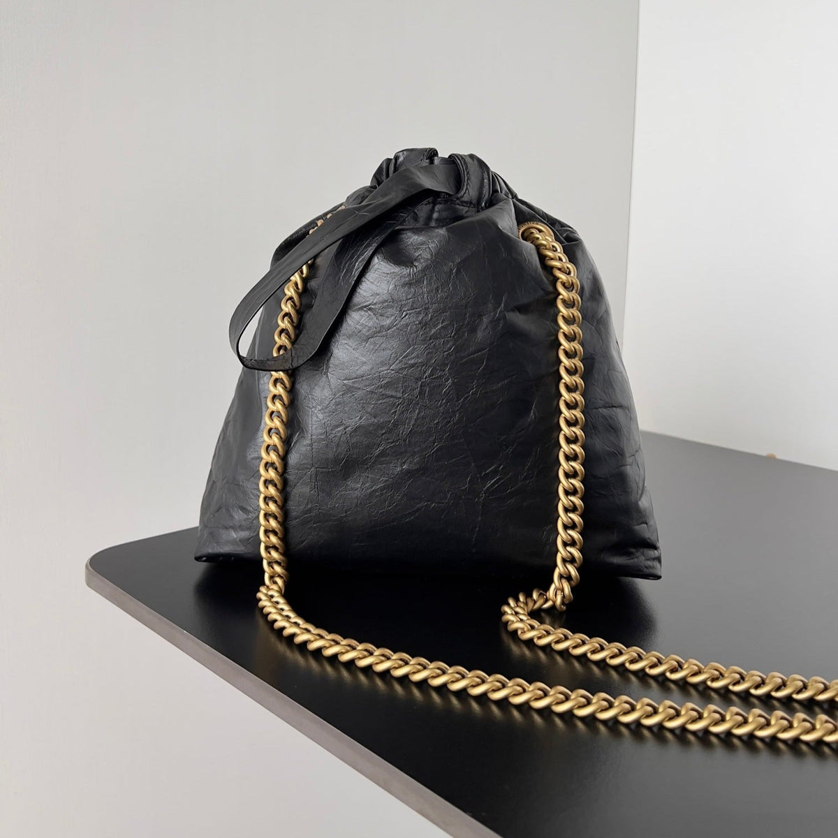 CRUSH SMALL TOTE BAG 26 IN BLACK CRUSHED CALFSKIN GOLD HARDWARE