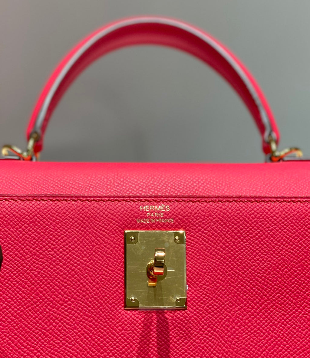 KELLY 28CM IN ROSE TYRIEN SWIFT CALFSKIN GOLD HARDWARE