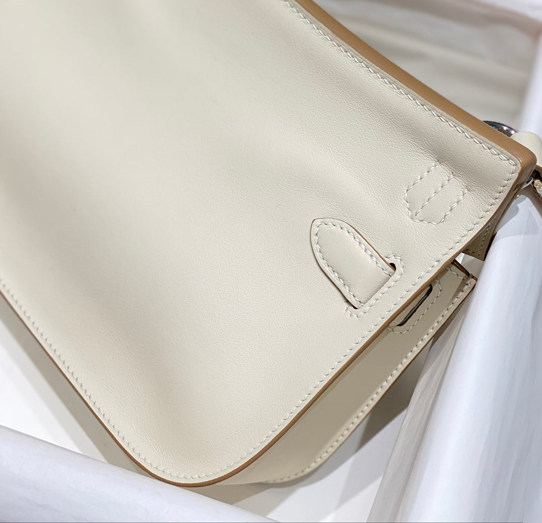 HM JYPSIERE SHOULDER BAG 23 IN BEIGE CALFSKIN SILVER HARDWARE