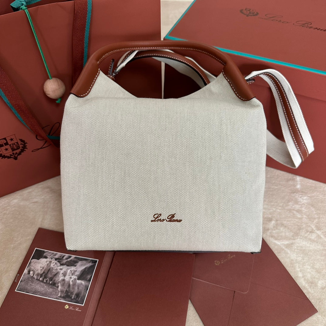 LARGE 36 BALE BAG IN WHITE CANVAS AND CHESTNUT BROWN CALFSKIN