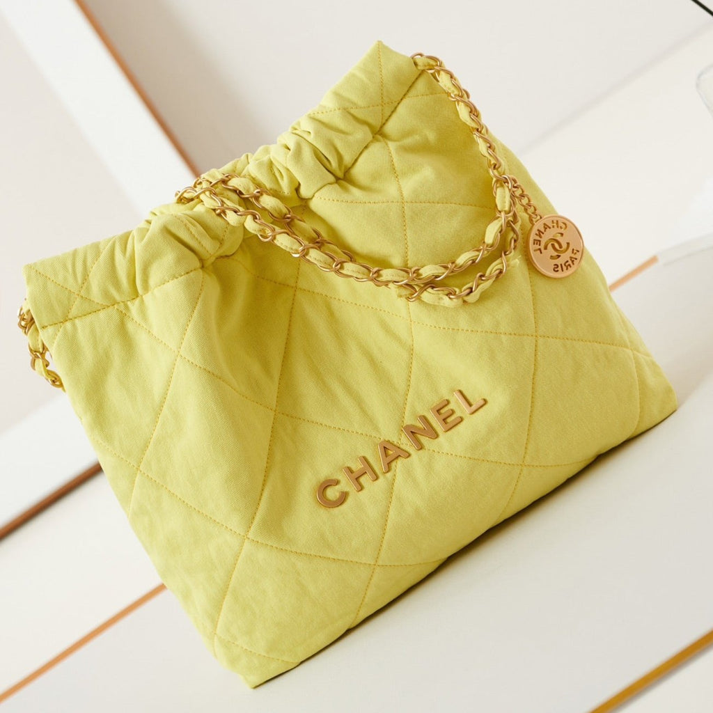 CC CLASSIC MEDIUM 37 BAG IN YELLOW CORN CANVAS