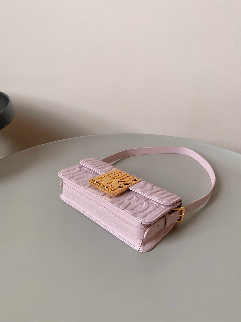 MEDIUM FLAP BAG 22 IN BABY PINK QUILTED ALLOVER CALFSKIN