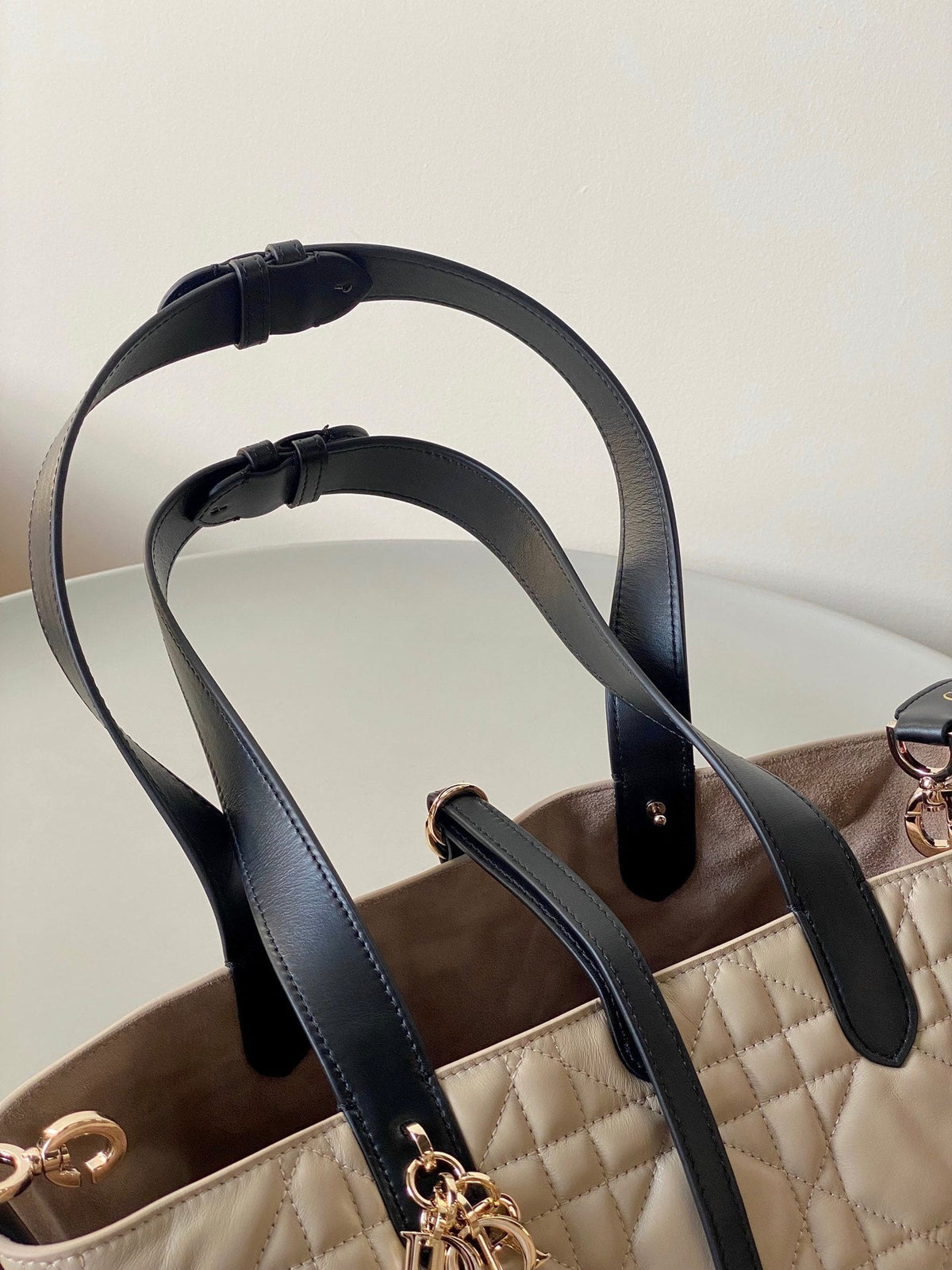 MINI TOUJOURS BAG 23 IN BEIGE CANNAGE CALFSKIN BLACK STRAP
