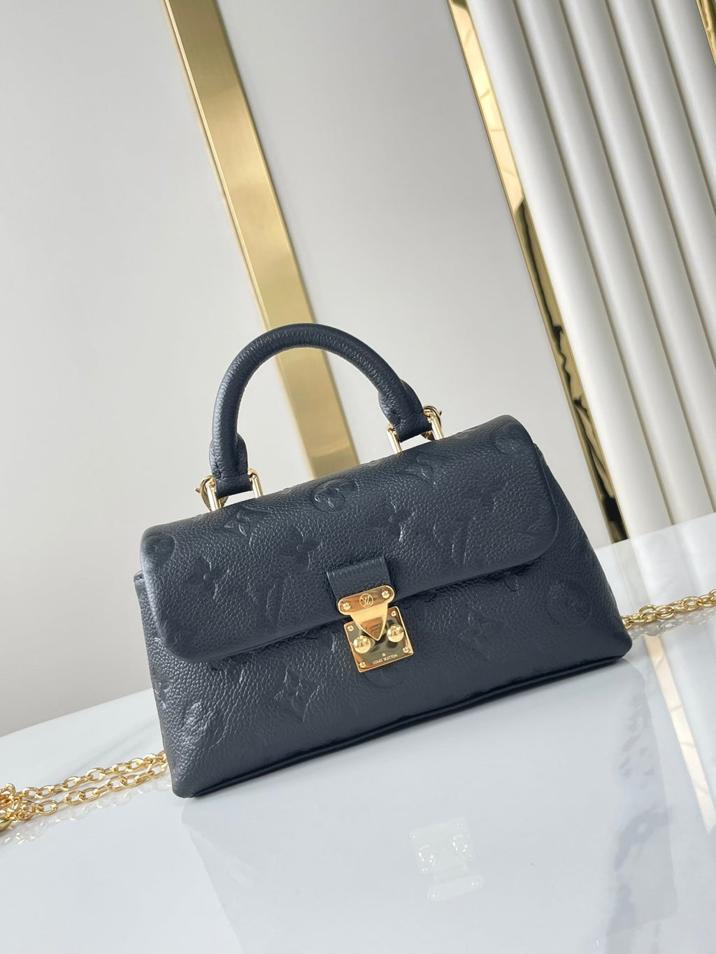 NANO MADELEINE 21 IN BLACK EMBOSSED CALFSKIN GOLD HARDWARE