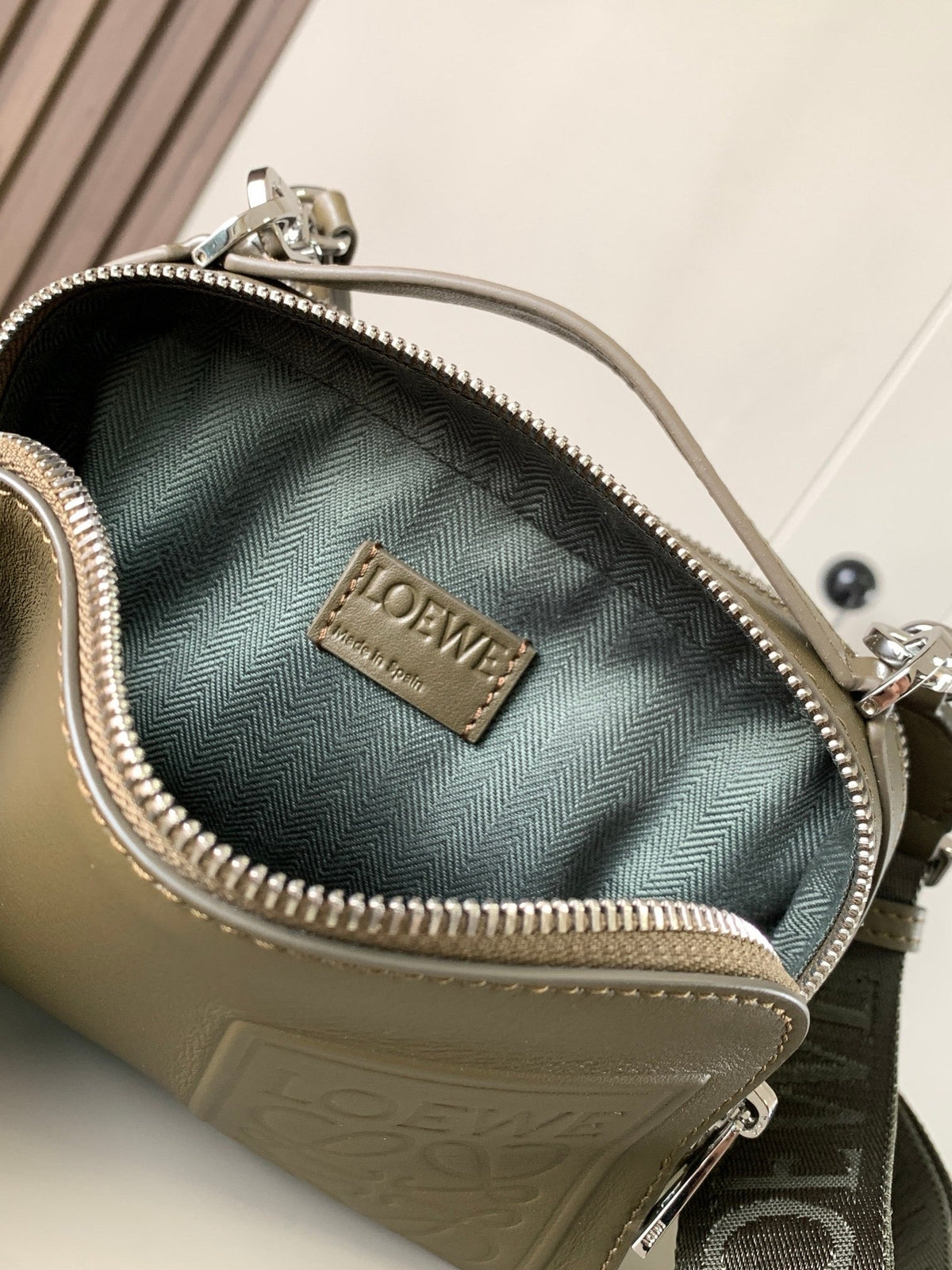 LO Messenger Bag