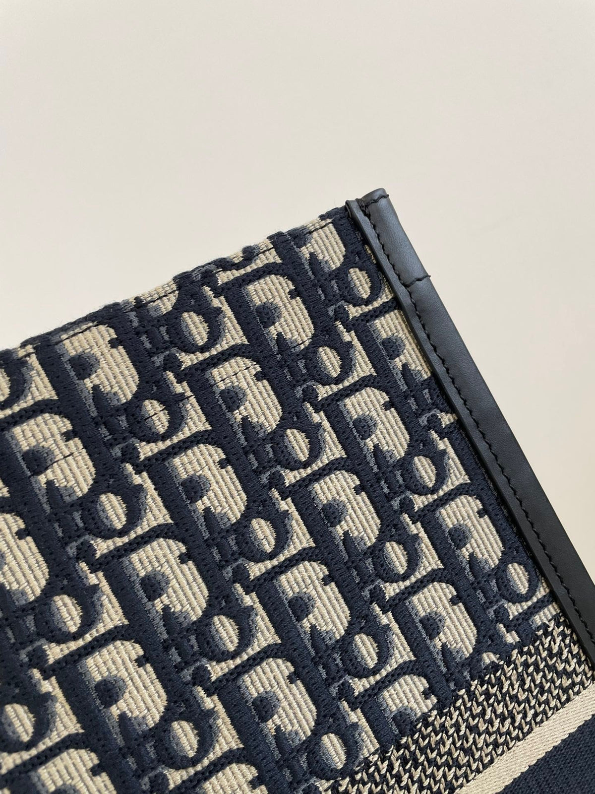DIO Book Tote (42cm)