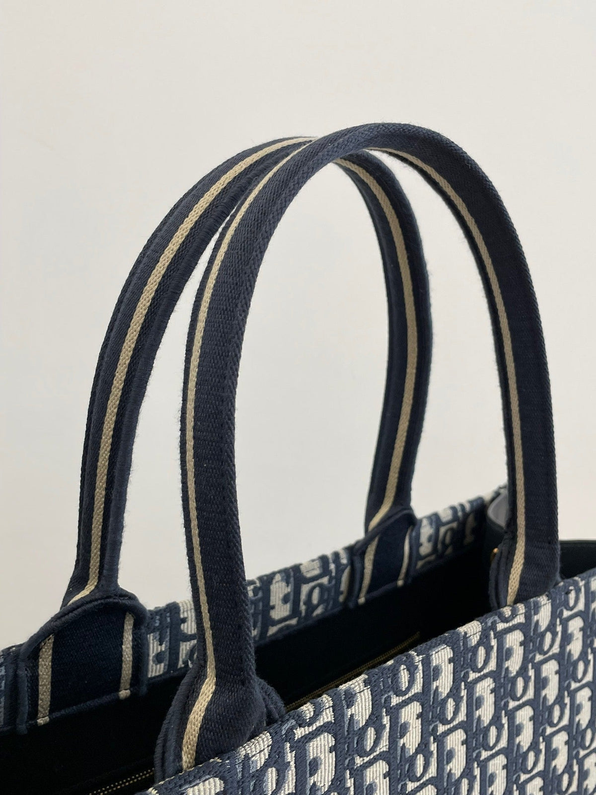 DIO Book Tote (42cm)