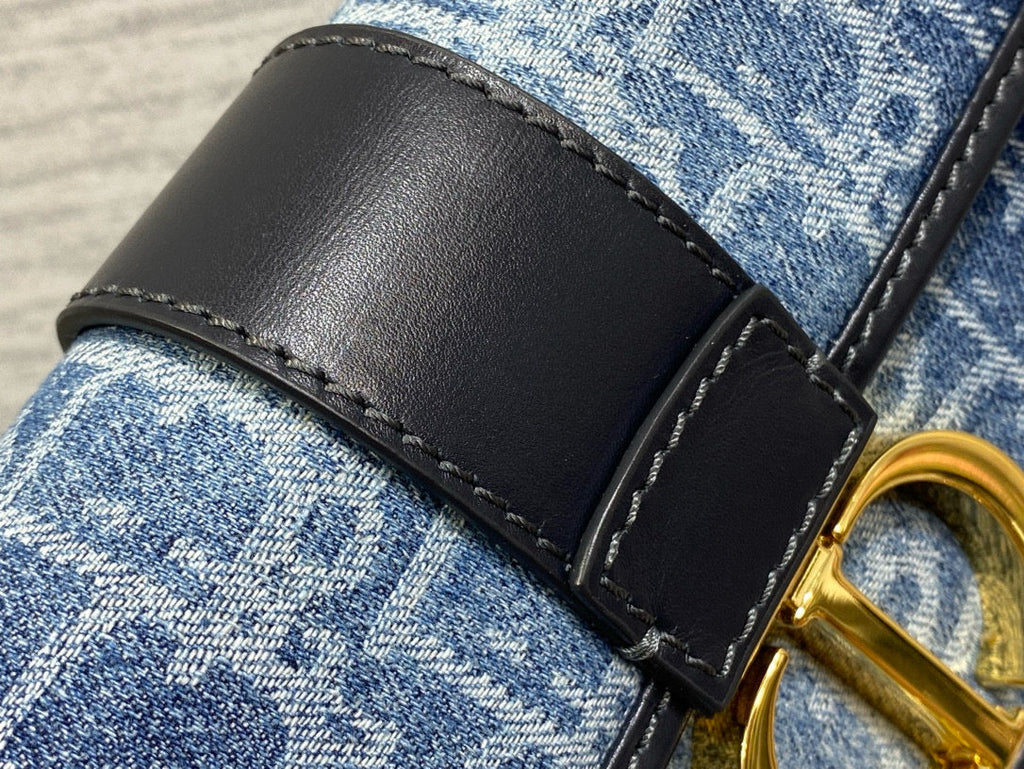 MONTAIGNE 21 BLUE JEAN EMBROIDERY
