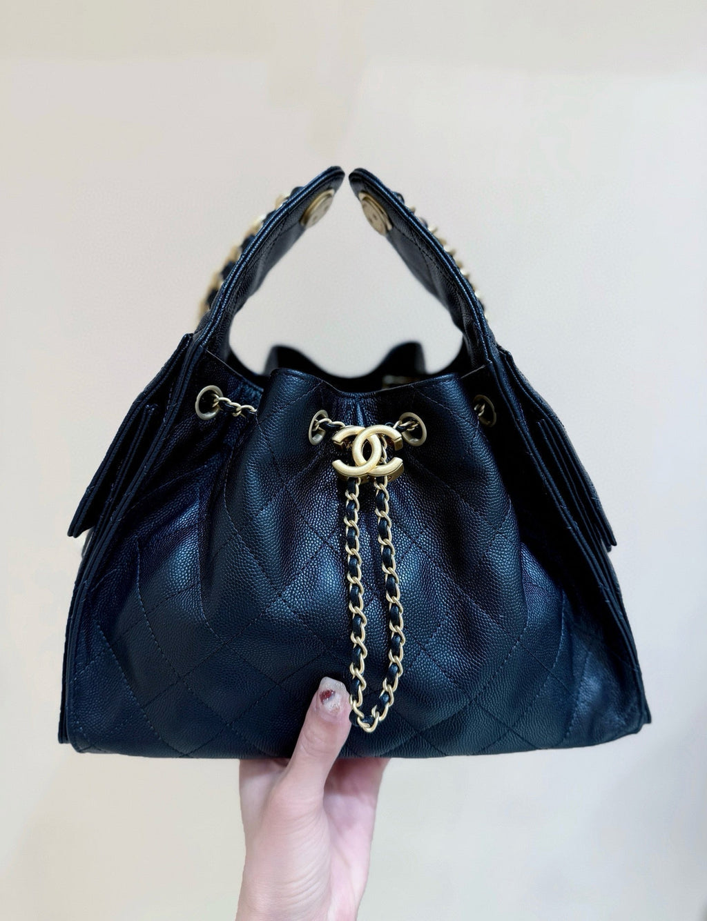 CC 25 HANDBAG IN BLACK 30 GRAINED CALFSKIN GOLD HARDWARE