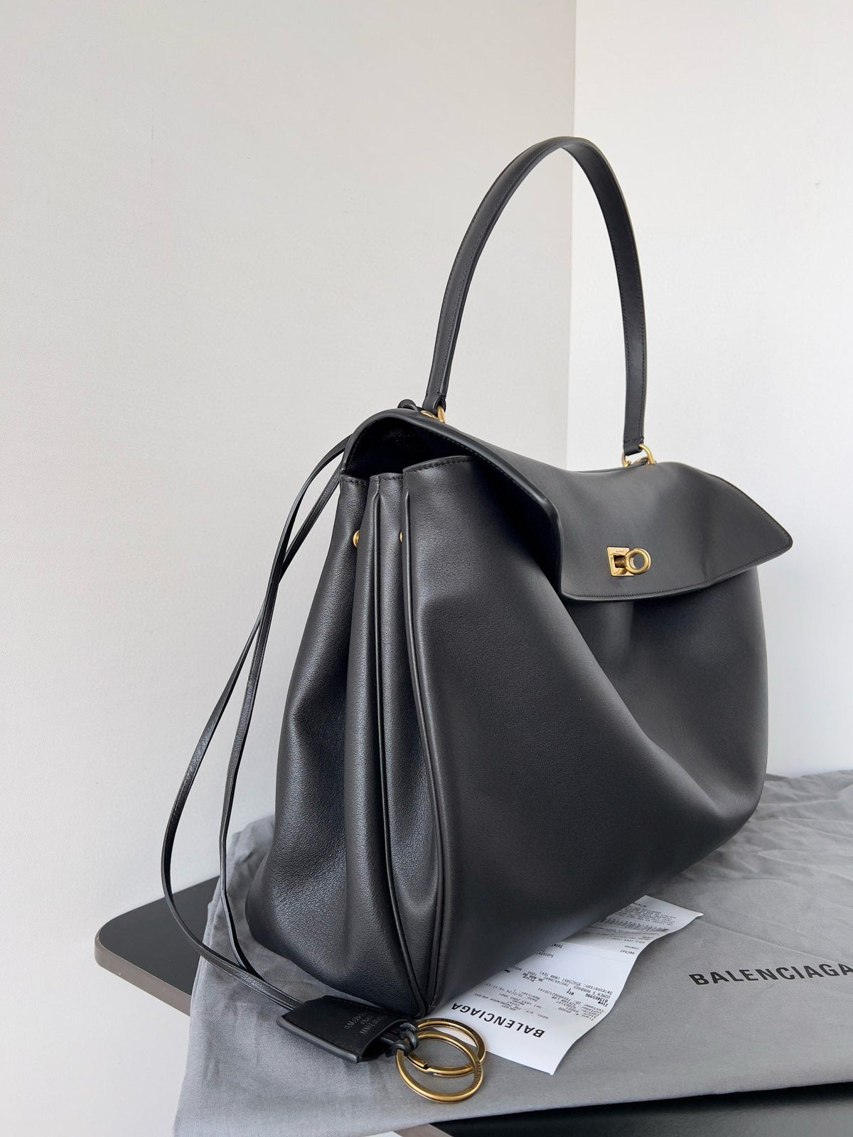 RODEO MEDIUM BAG 35 IN BLACK SMOOTH CALFSKIN GOLD HARDWARE