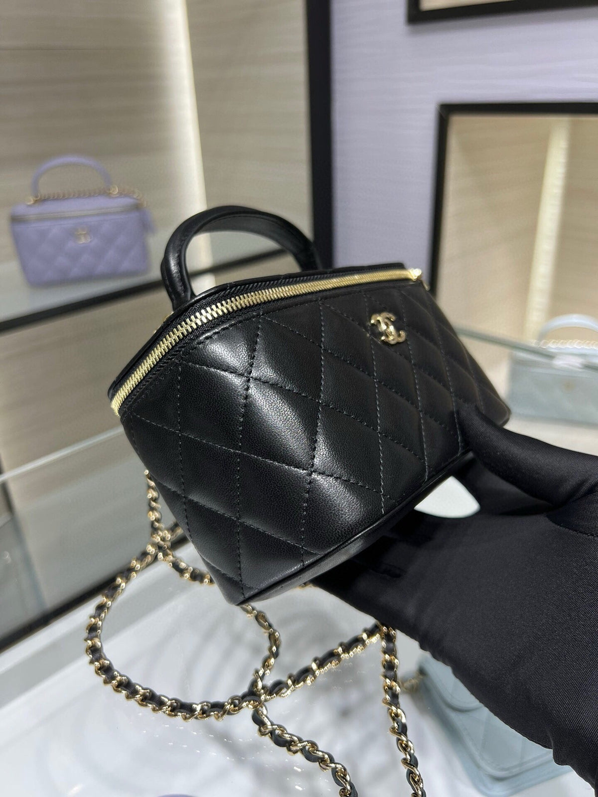 VANITY 17 TOP HANDLE IN BLACK QUILTED LAMBSKIN GOLD HARDWARE