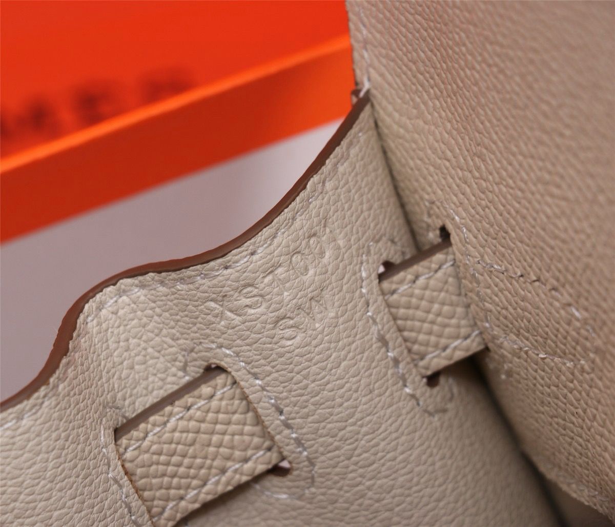 HERM Kelly 25 Cream Togo Leather Gold Hardware