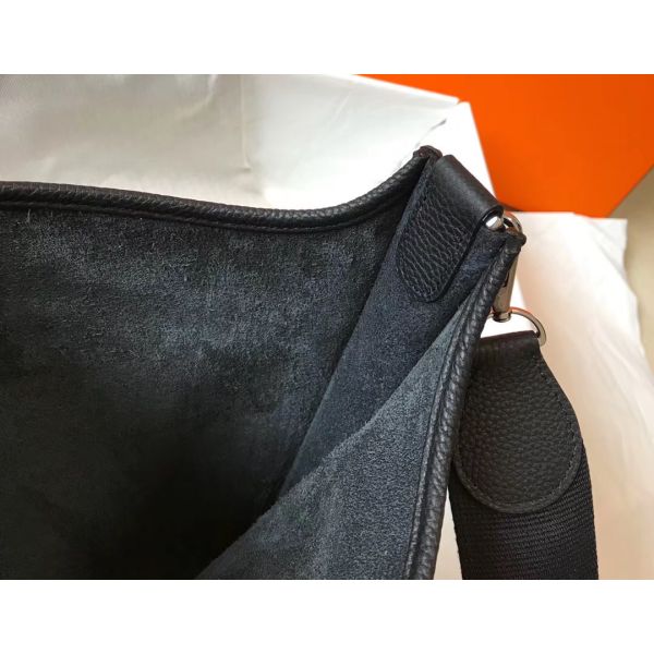 HERM Evelyne III 29 PM Bag In Black Clemence Leather