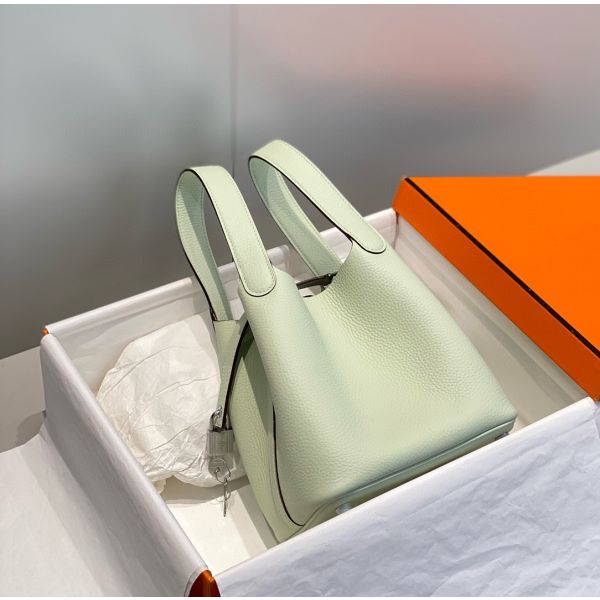 HERM Picotin Lock 18 Bag In Vert Fizz Clemence Leather