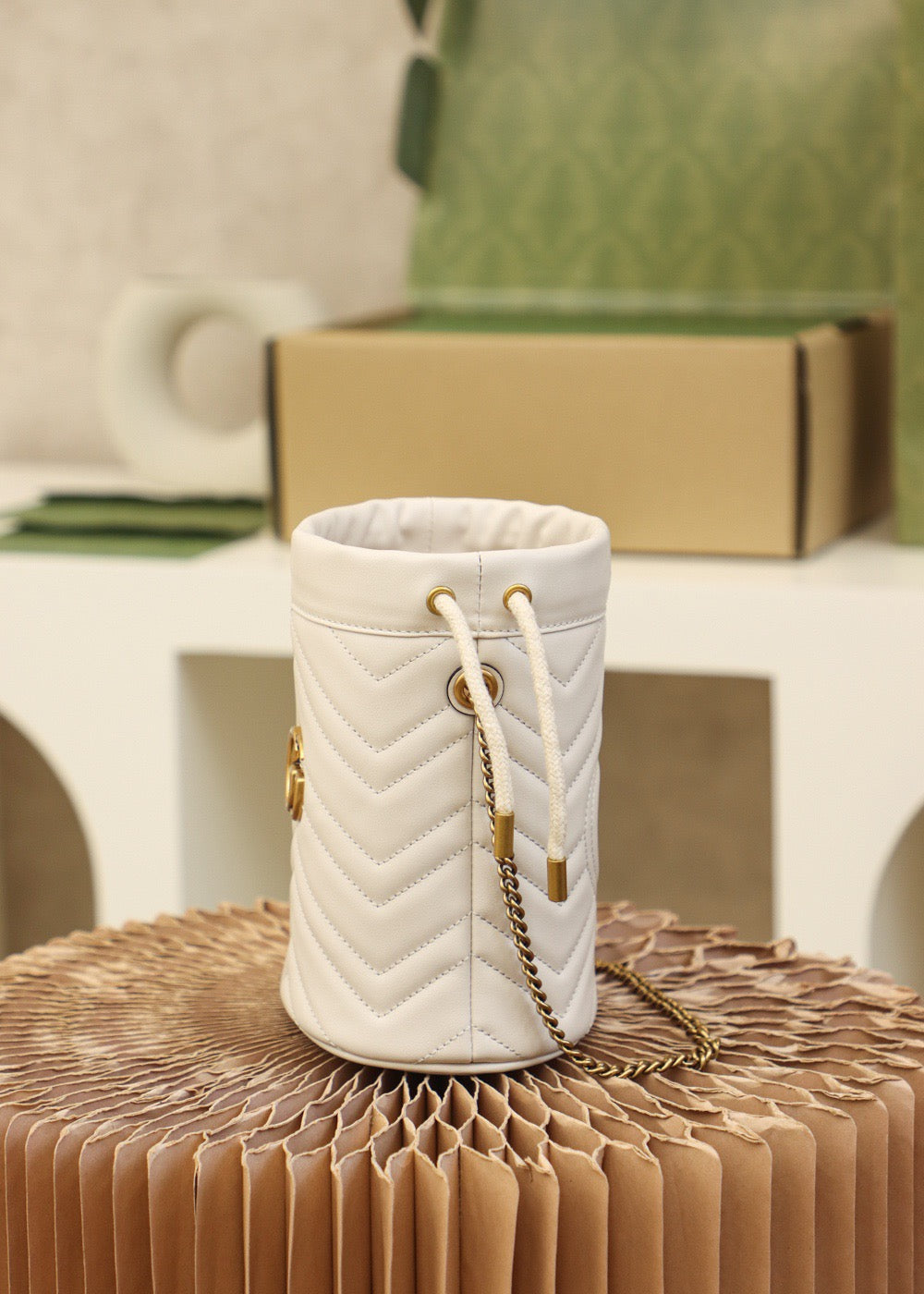 GUC Marmont Bucket