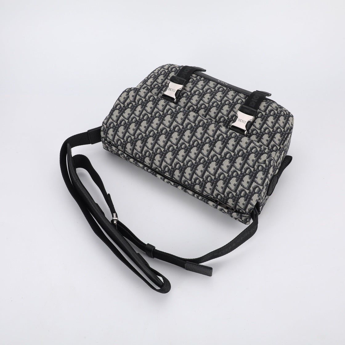 DIO Explorer Oblique Messages Bags