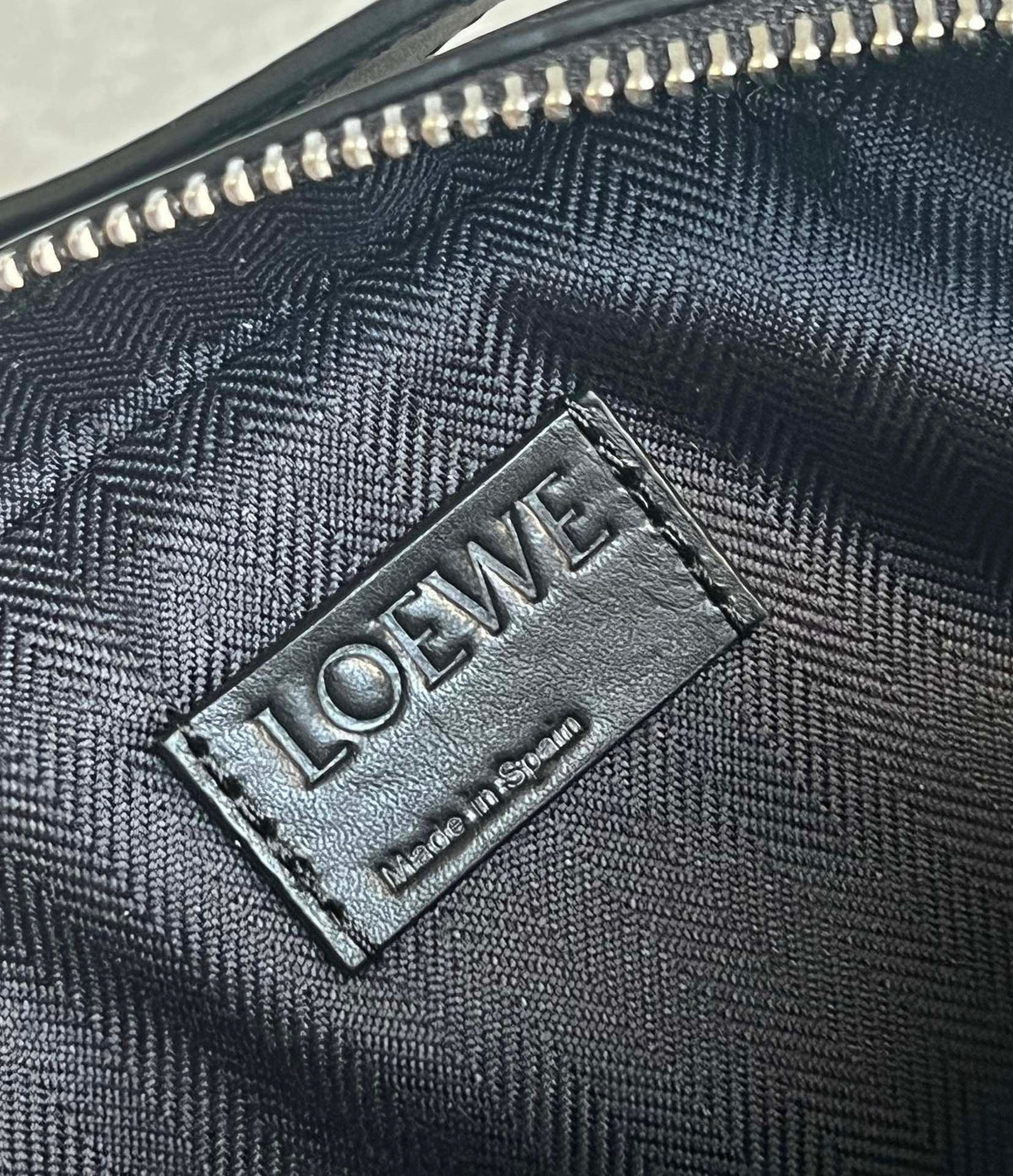 LO Messenger Bag