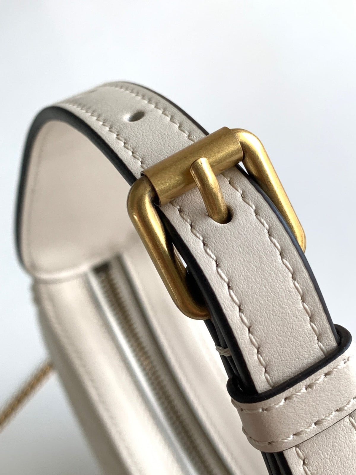 GUC Marmont Hobo