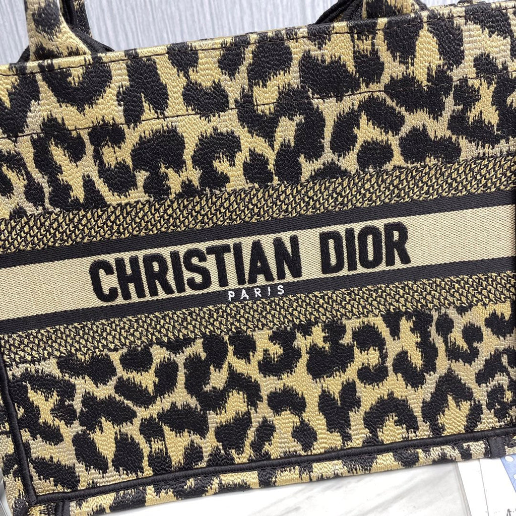 DIO BookTote