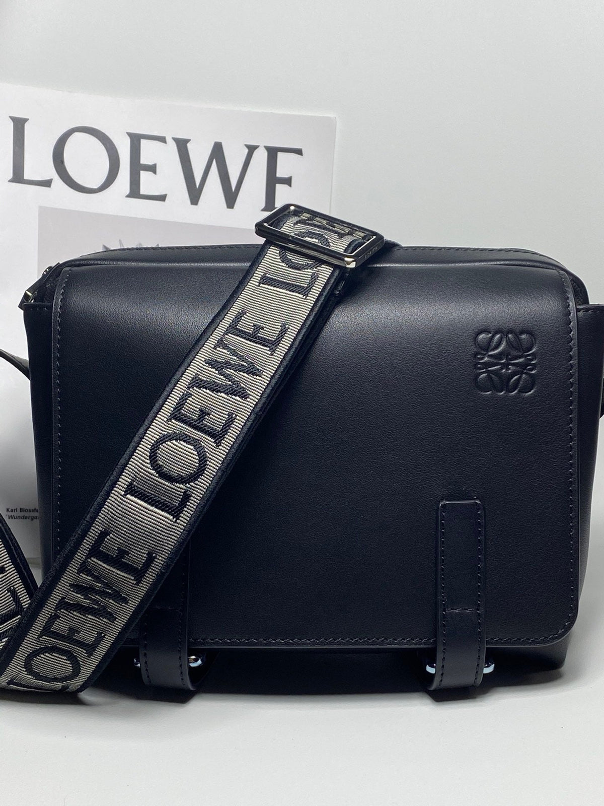 LO Messenger Bag