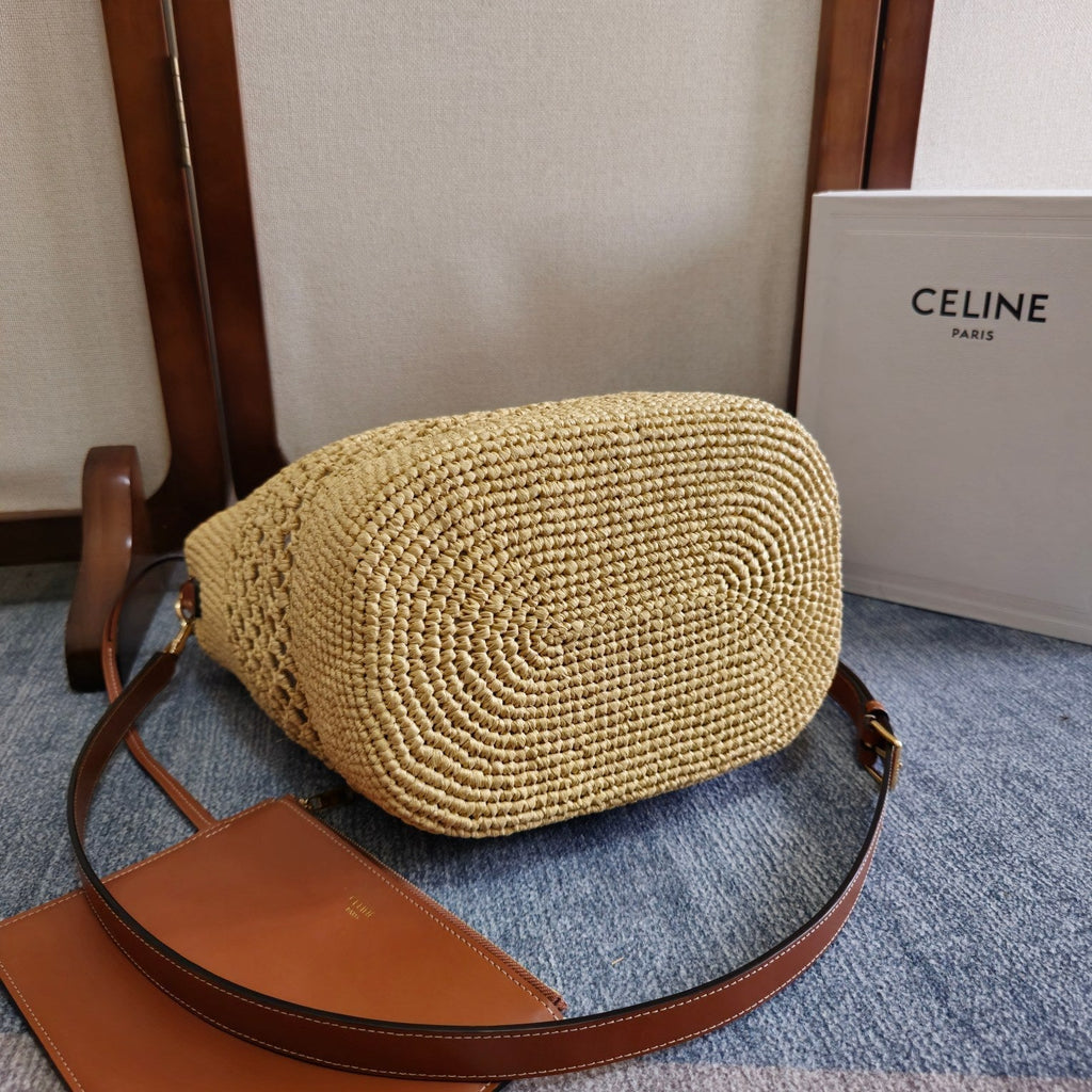 SMALL LOUISE BUCKET 25 IN BEIGE RAFFIA AND CALFSKIN