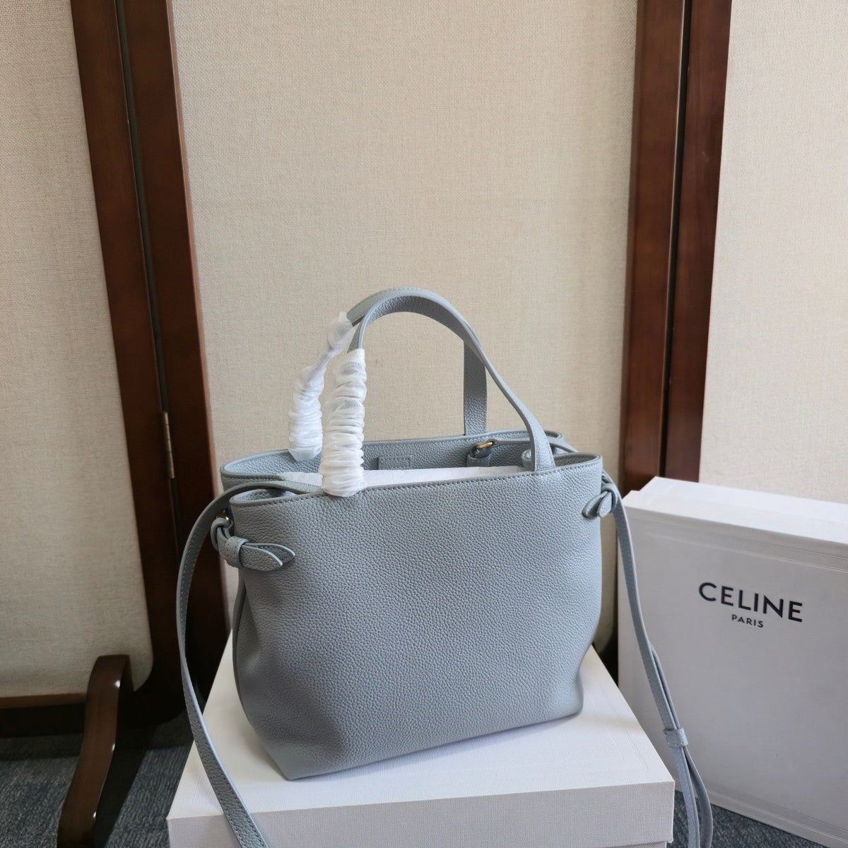 MINI CABAS ANAIS CUIR TRIOMPHE 20 IN BLUE GREY GRAINED CALFSKIN