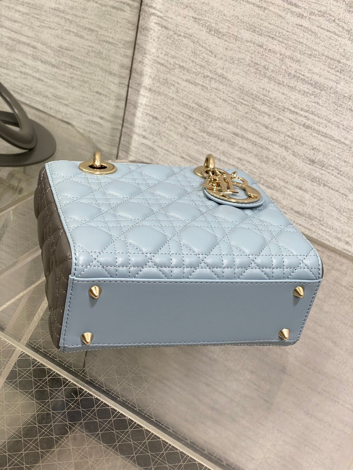MEDIUM LADY BAG 20 IN BABY BLUE QUILTED MACROCANNAGE CALFSKIN GREY STRAP