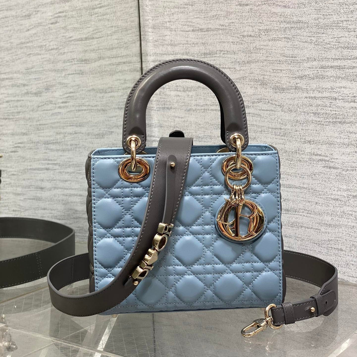 MEDIUM LADY BAG 20 IN BABY BLUE QUILTED MACROCANNAGE CALFSKIN GREY STRAP