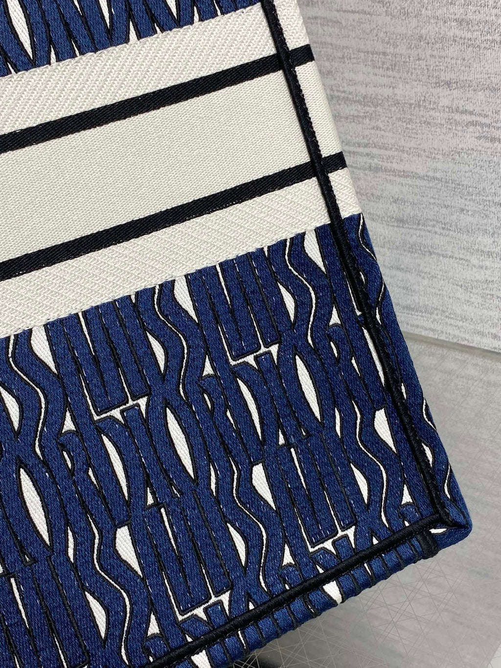 MISS LARGE TOTE 42 IN WHITE MIX DEEP COVE BLUE CANVAS