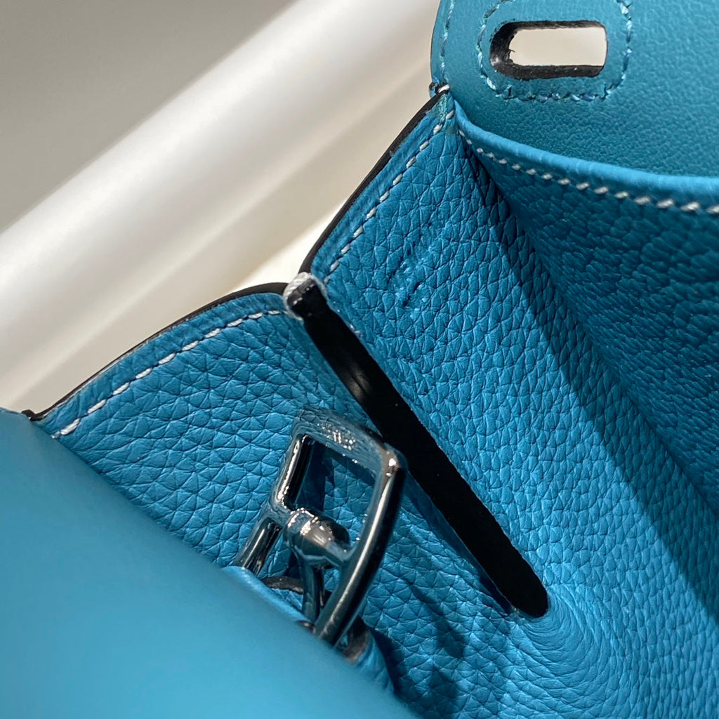 HALZAN 25 HANDLE BAG IN FOUNTAIN BLUE GRAINED CALFSKIN