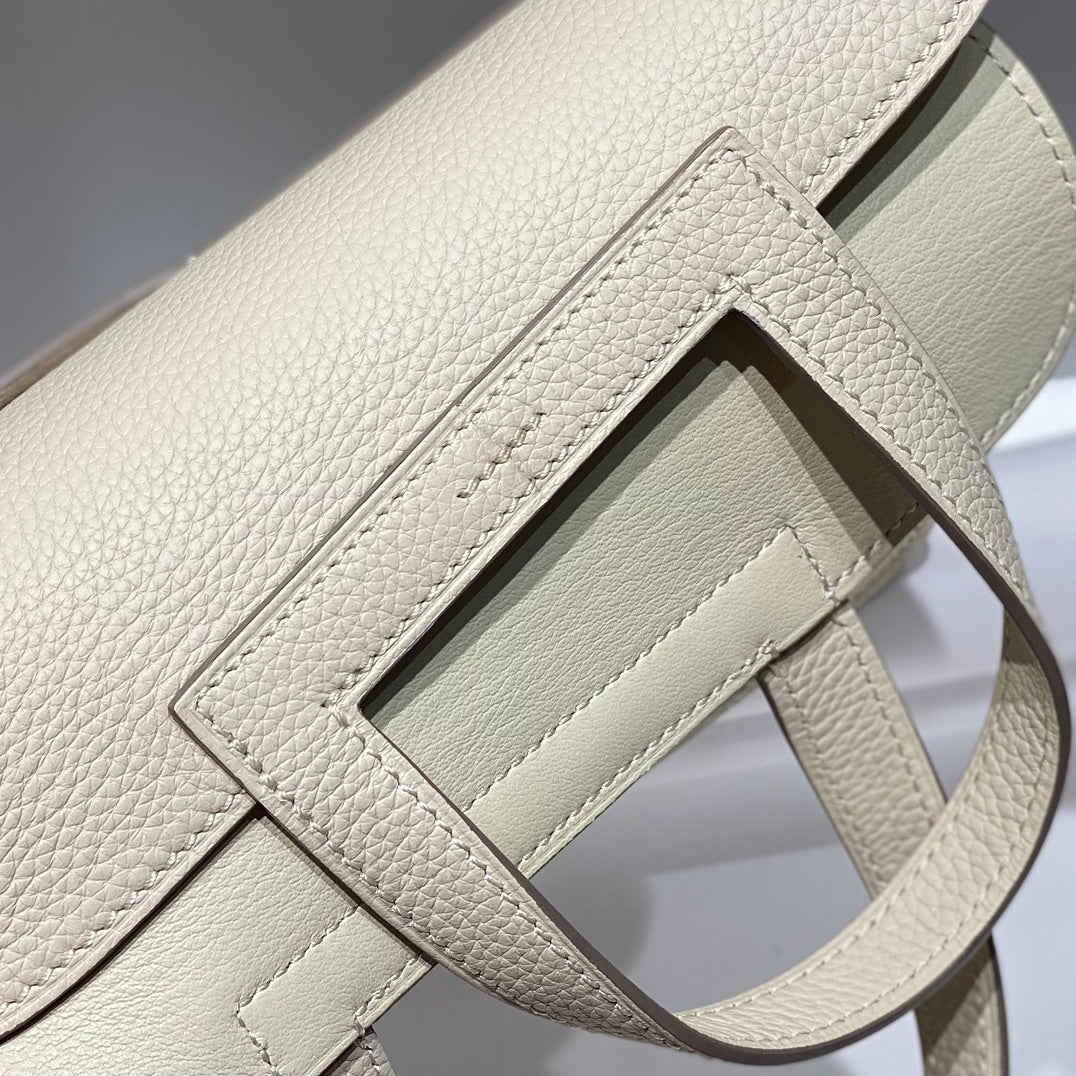 HALZAN 25 HANDLE BAG IN BEIGE GRAINED CALFSKIN