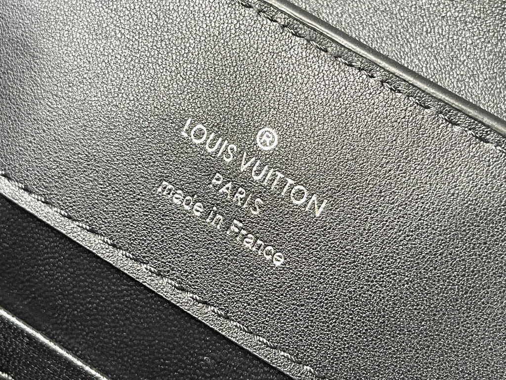 CAPUCINES EAST-WEST 30 IN BLACK SHEEPSKIN CRYSTAL AND SILVER HARDWARE