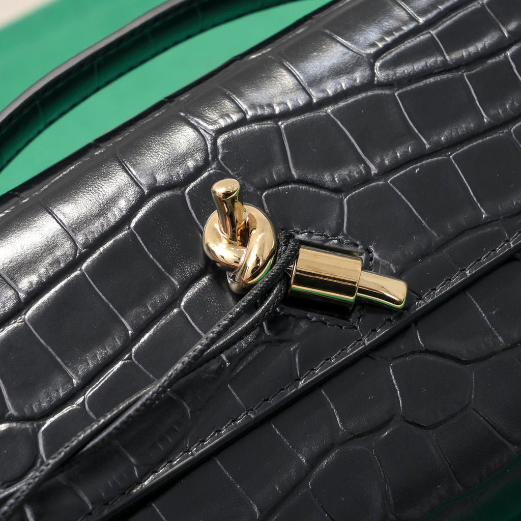 BV Long Clutch Andiamo 31 Black Crocodile Calfskin Ghw