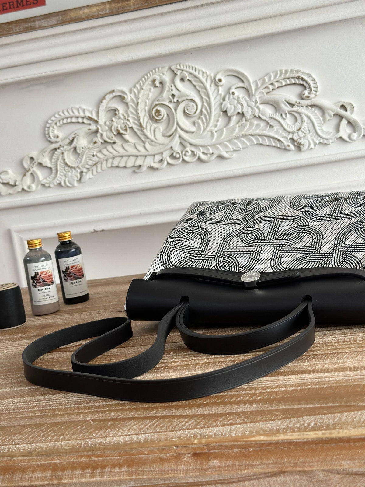 HERBAG ZIP 31 LAQUERED BAG IN OFF-WHITE MIX BLACK H PLUME CANVAS
