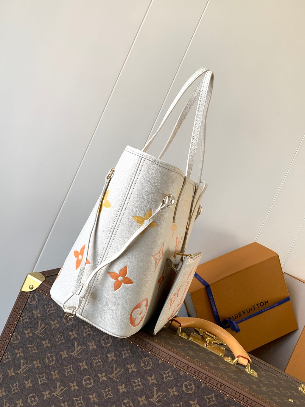 NEVERFULL MM TOTE BAG 32 IN WHITE MIX ORANGE CALFSKIN